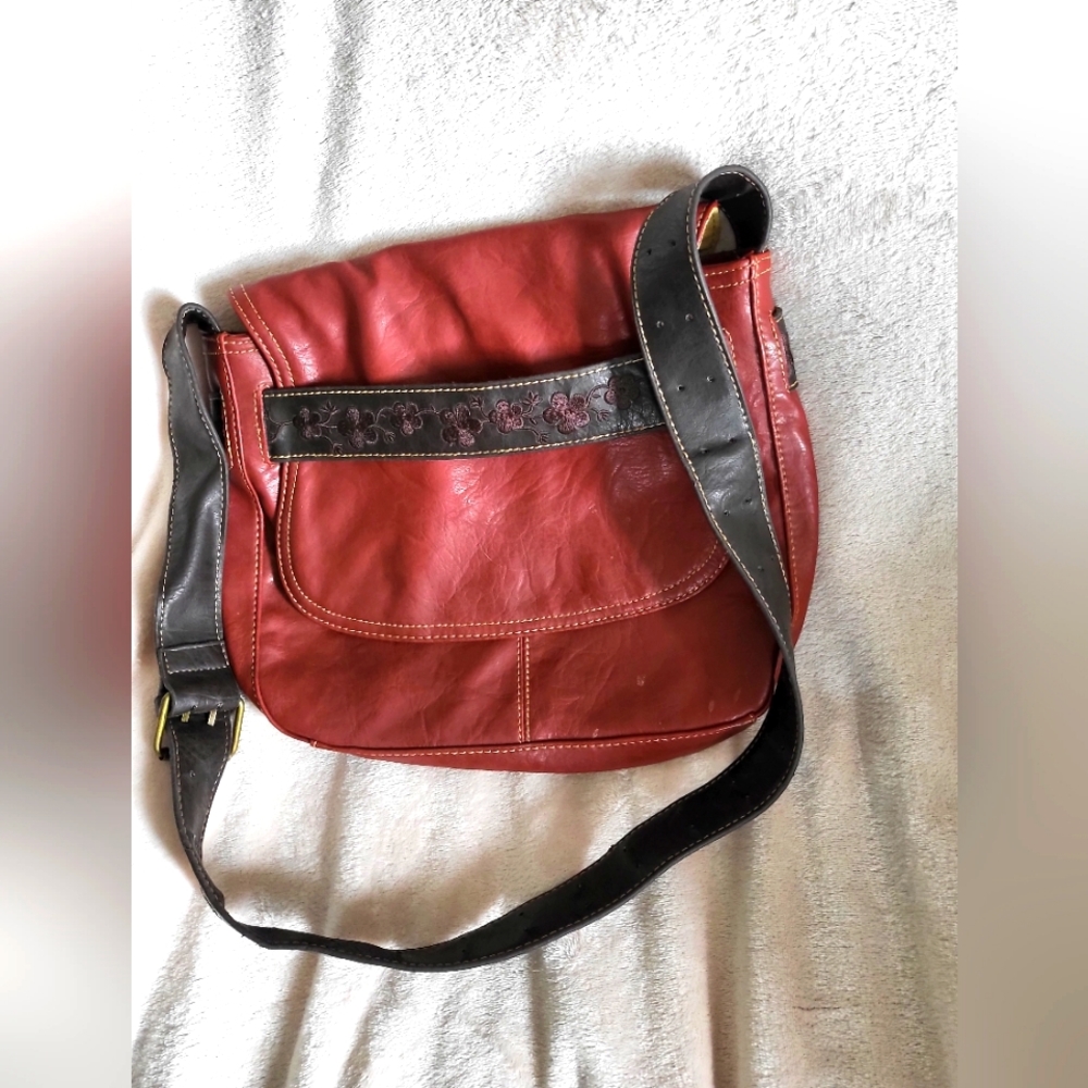 Women's shoulder bag
